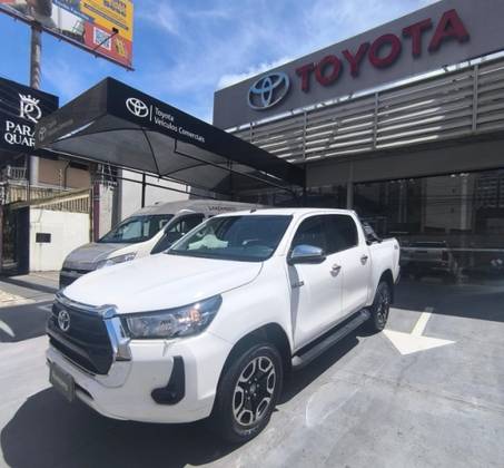 TOYOTA HILUX 2.8 D-4D TURBO DIESEL CD SRV 4X4 AUTOMÁTICO
